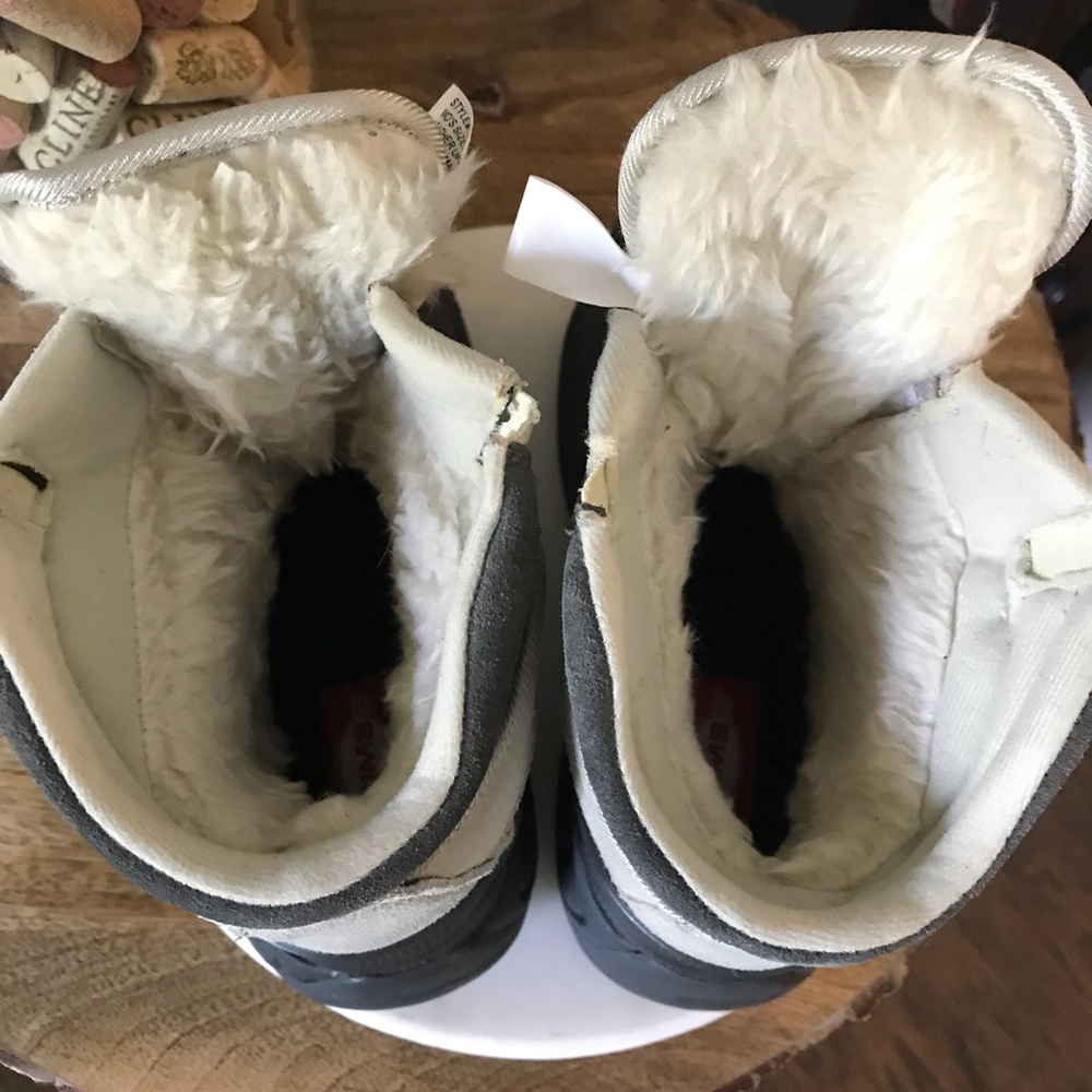 Boots - Picture 6 of 12